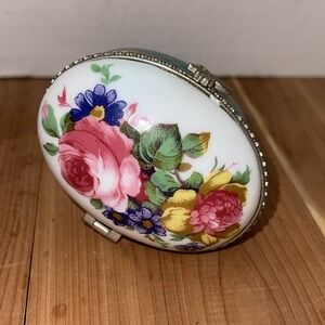 Vintage Porcelain Rose Floral Oval Trinket Box. Ring Earrings, Victorian Country